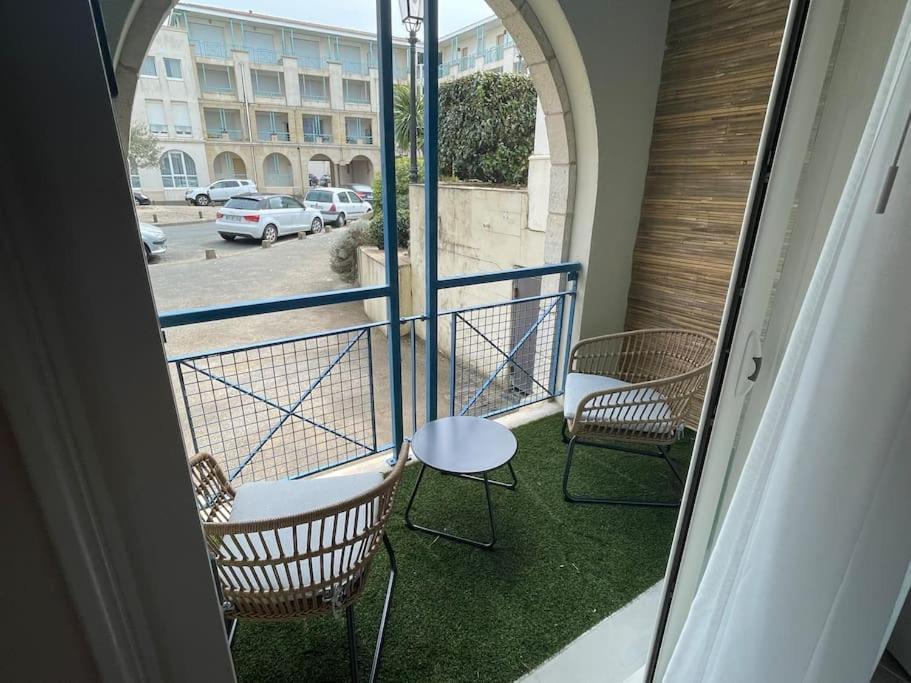 Le Bel Iris - Acces Direct Plage Apartment Chatelaillon-Plage Exterior photo